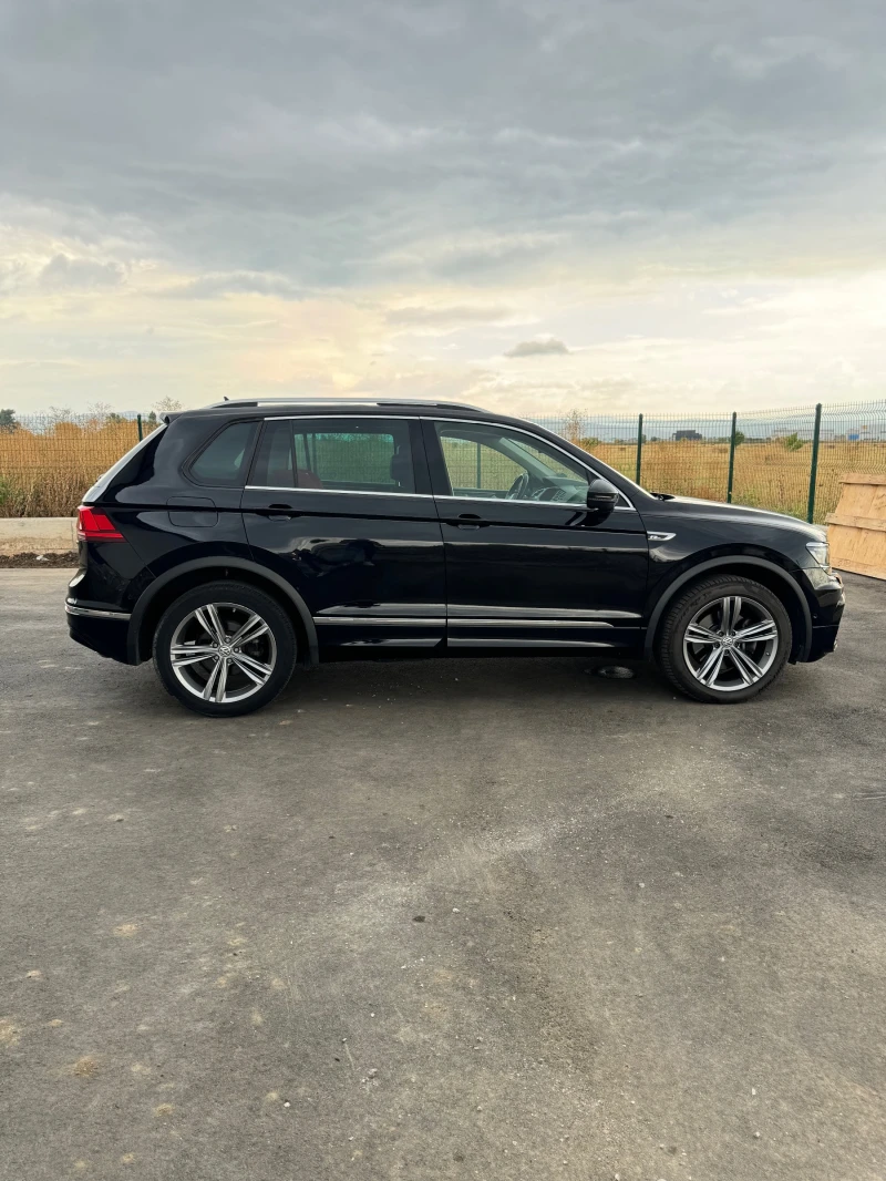 VW Tiguan 2.0 TDI* R line* Highline* 4MOTION* , снимка 4 - Автомобили и джипове - 47238080