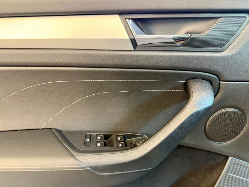 Skoda Kodiaq 2.0TDI* DSG* Face* Лизинг, снимка 7 - Автомобили и джипове - 52526487