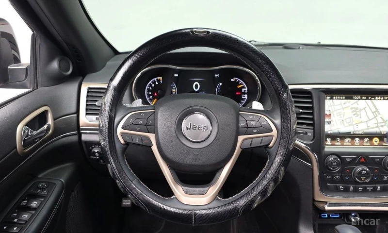 Jeep Grand cherokee, снимка 13 - Автомобили и джипове - 53192522