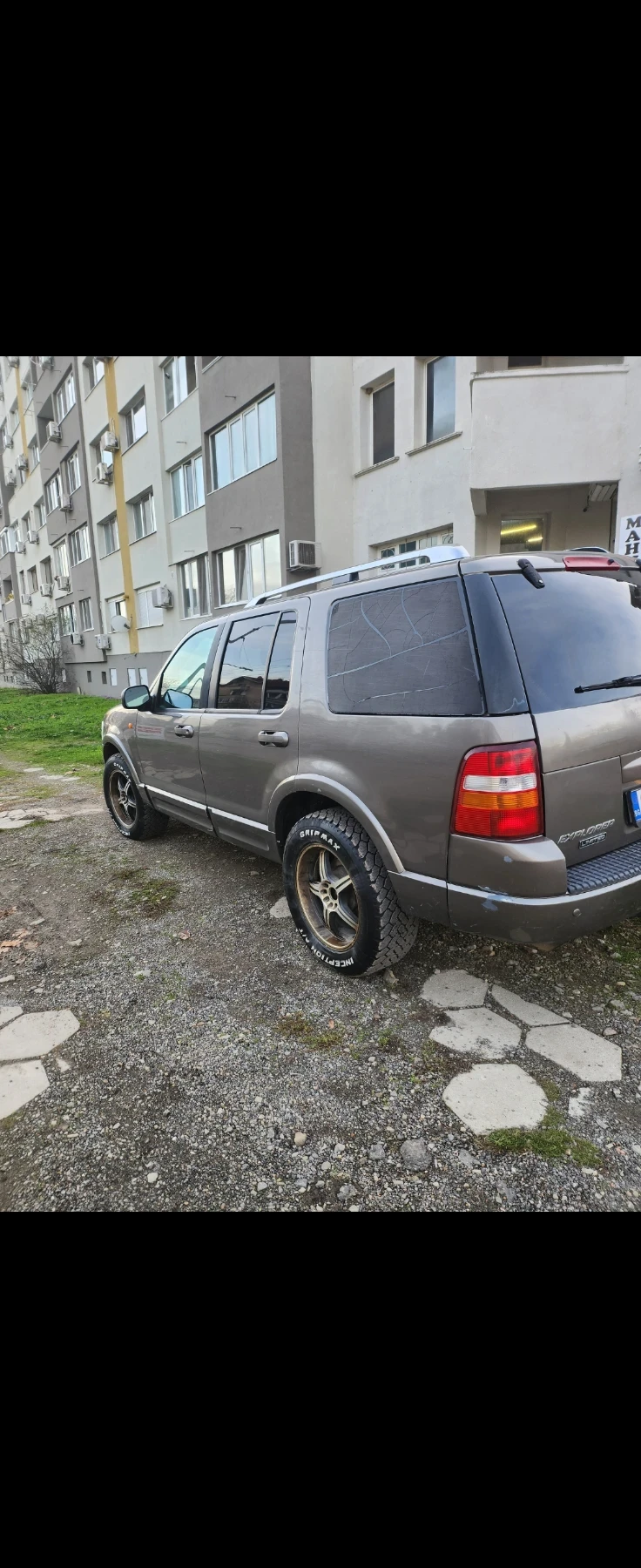 Ford Explorer 4.6, снимка 3 - Автомобили и джипове - 56259782