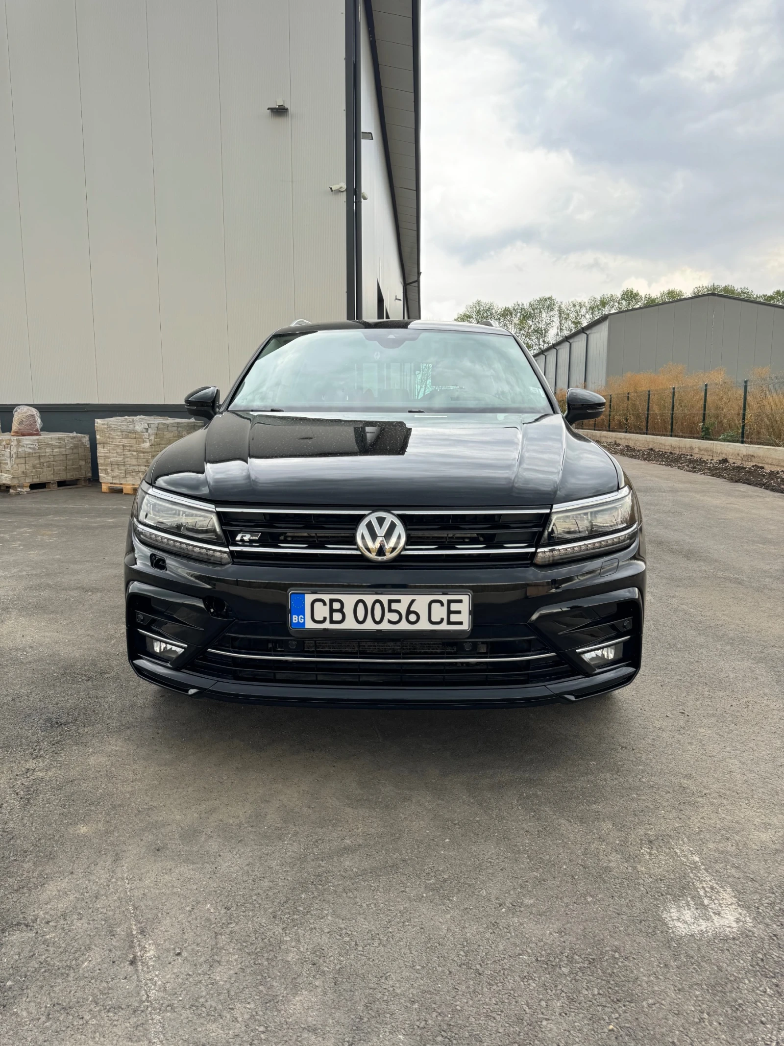 VW Tiguan 2.0 TDI* R line* Highline* 4MOTION*  Бартер, снимка 1