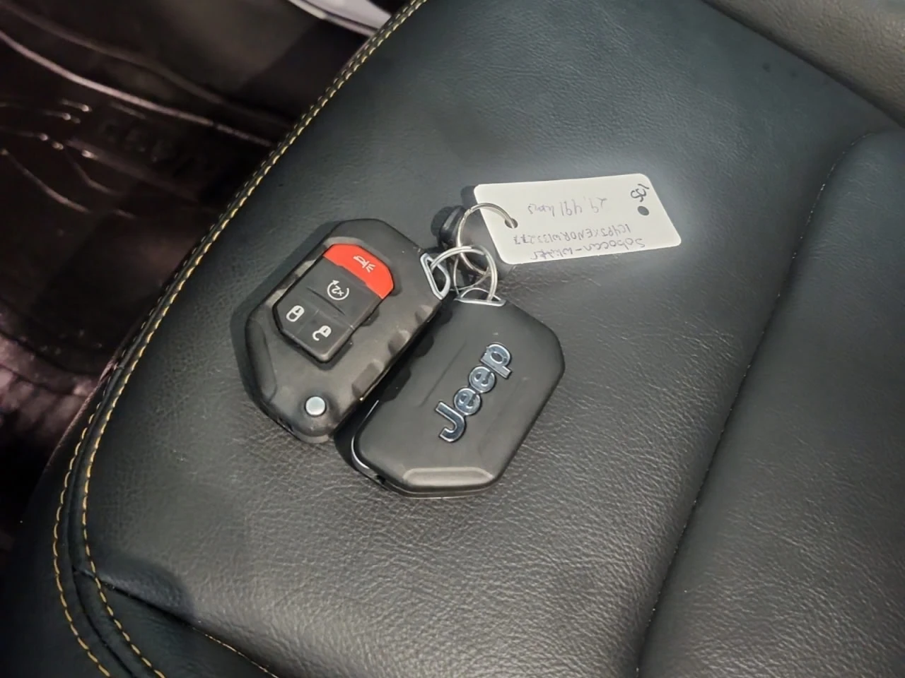 Jeep Wrangler *  *    *   *  | Mobile.bg   15