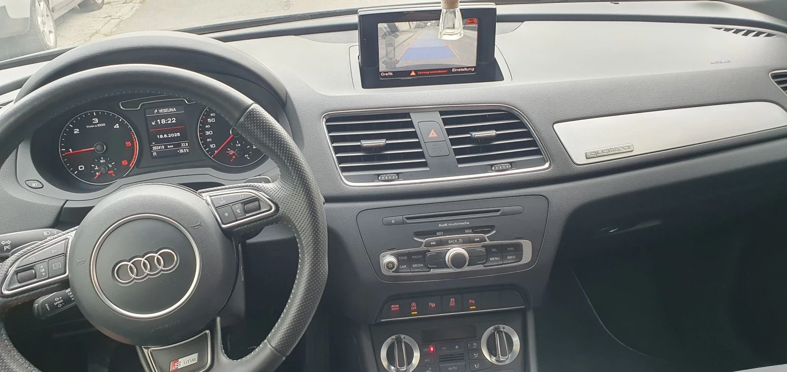 Audi Q3 S LINE TDI, снимка 8 - Автомобили и джипове - 53894503