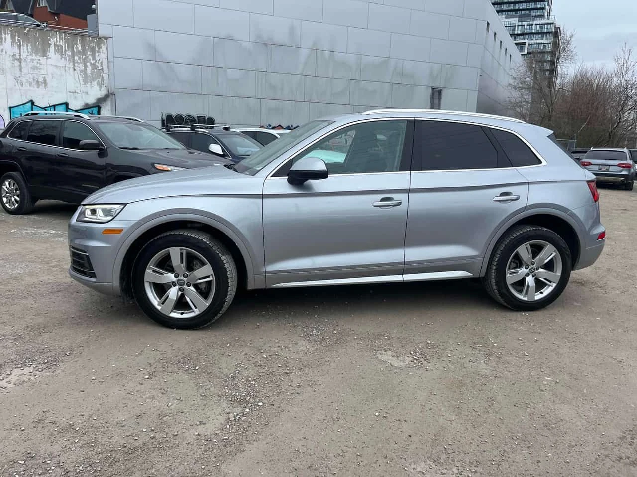 Audi Q5 * Technik * ОБДУХВАНЕ* BANG&OLFUSEN* , снимка 2 - Автомобили и джипове - 54360344