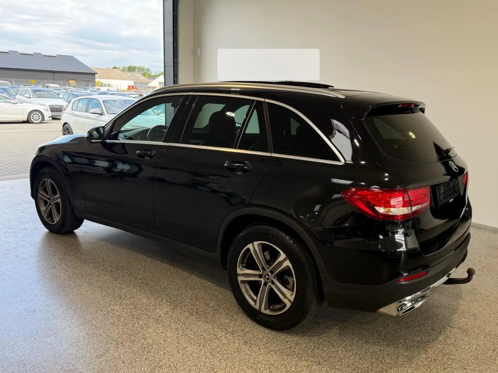 Mercedes-Benz GLC 220 d 4Matic Pano Navi Leader, снимка 9 - Автомобили и джипове - 54698853