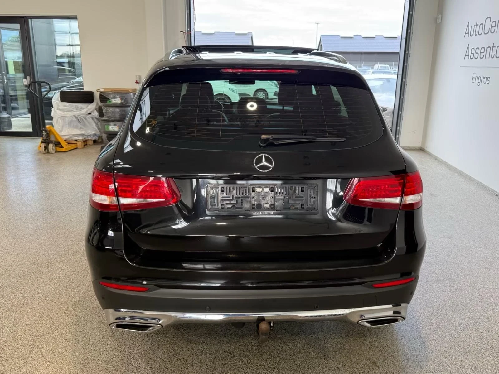 Mercedes-Benz GLC 220 d 4Matic Pano Navi Leader, снимка 6 - Автомобили и джипове - 54698853