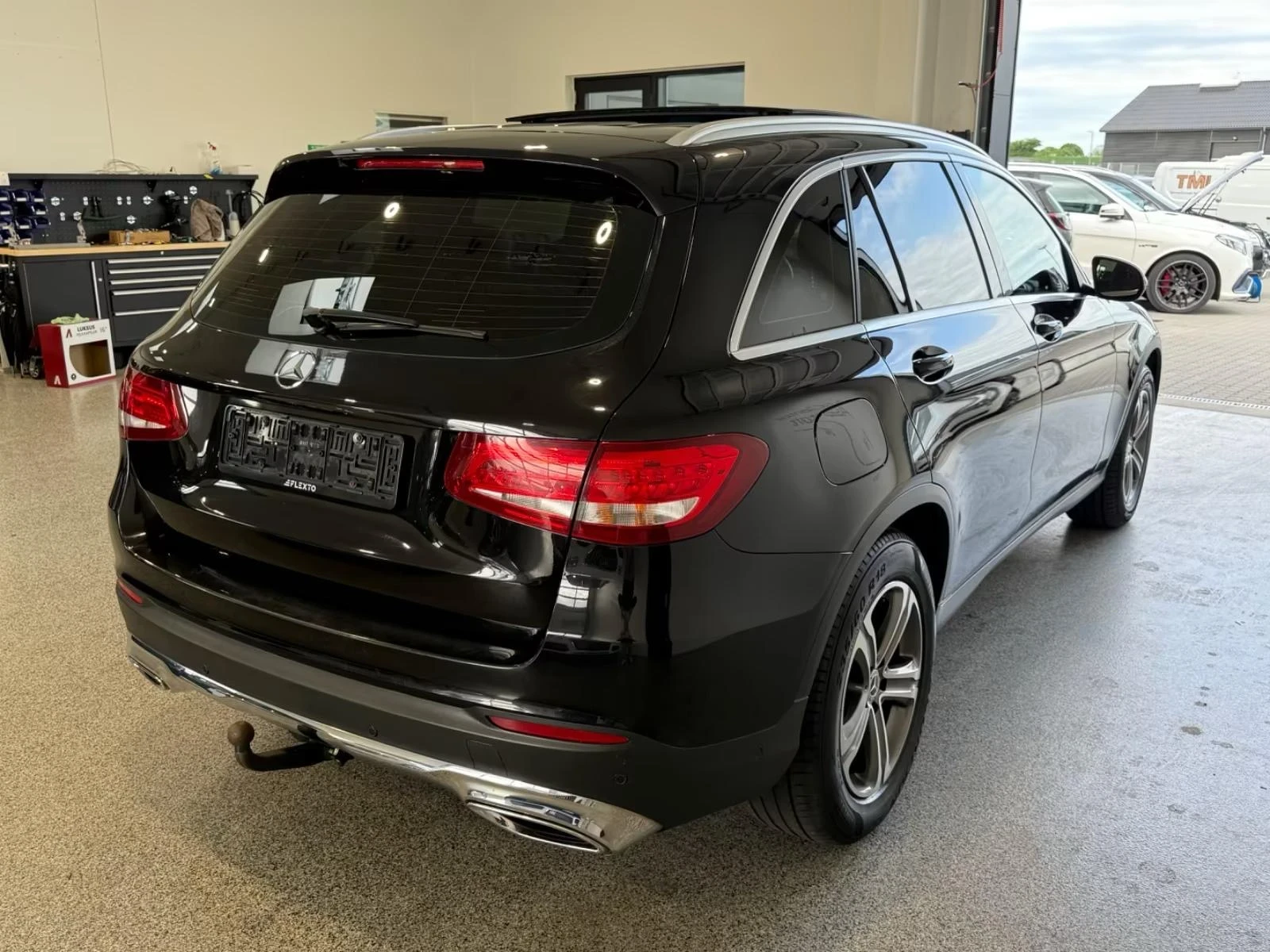 Mercedes-Benz GLC 220 d 4Matic Pano Navi Leader, снимка 7 - Автомобили и джипове - 54698853