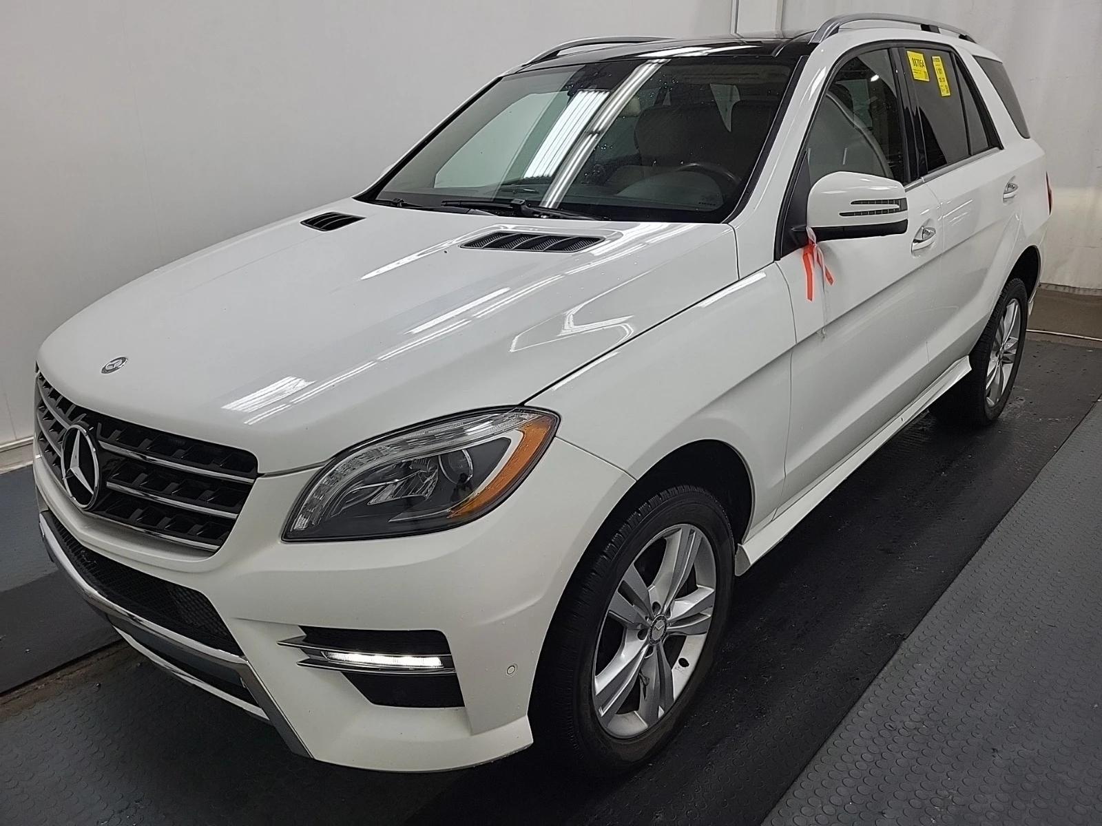Mercedes-Benz ML 350 Harman/Kardon* 360View* Keyless* Подгрев* Пано