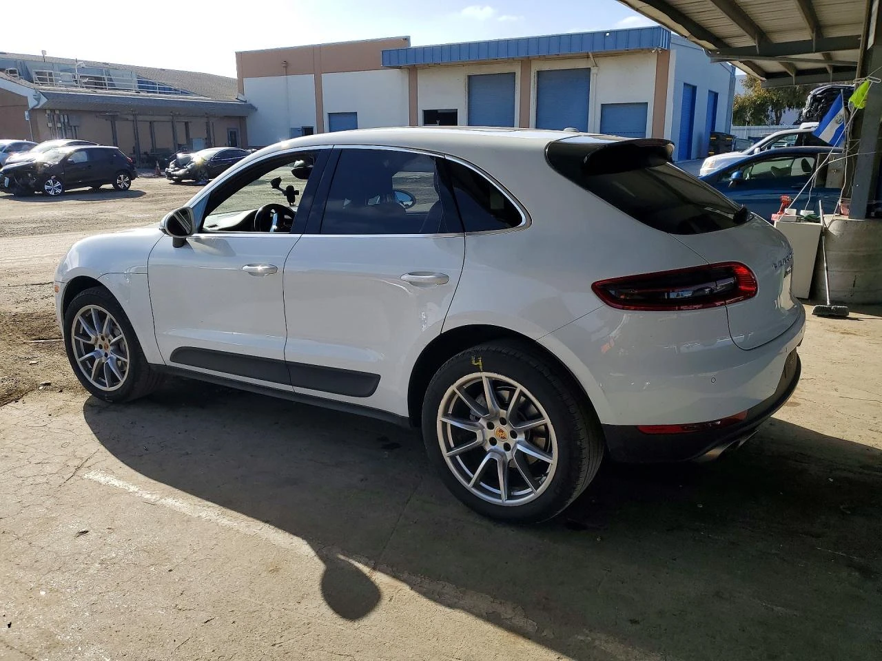Porsche Macan S* BOSE* CHRONO* ПОДГРЕВ* ОБДУХВАНЕ* КАМЕРА* КЕЙЛЕ, снимка 4 - Автомобили и джипове - 55063206
