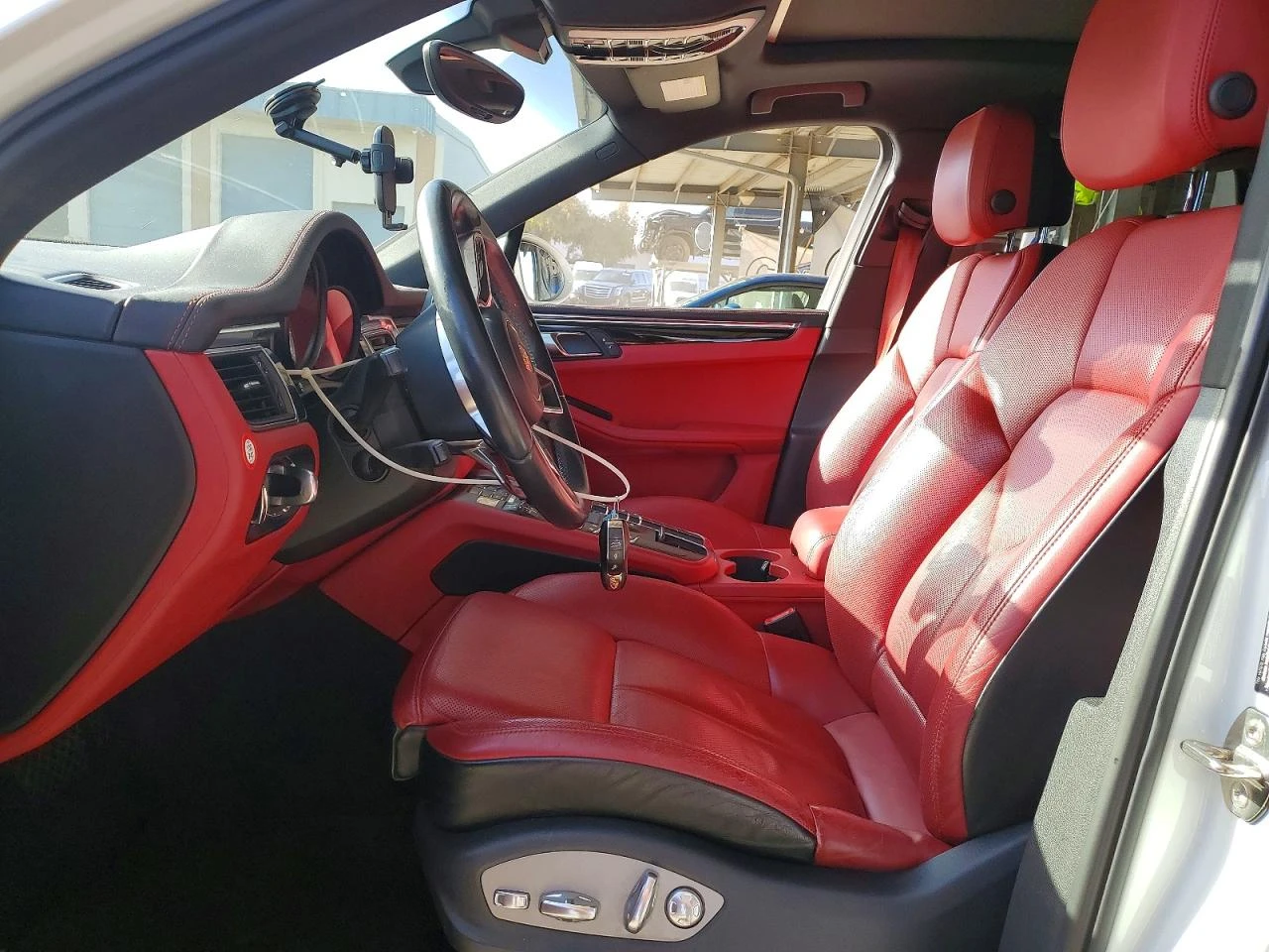 Porsche Macan S* BOSE* CHRONO* ПОДГРЕВ* ОБДУХВАНЕ* КАМЕРА* КЕЙЛЕ, снимка 8 - Автомобили и джипове - 55063206