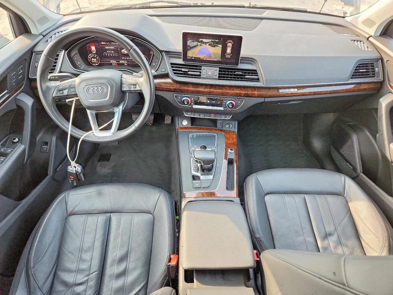 Audi Q5 2.0l Premium Plus, снимка 8 - Автомобили и джипове - 55802392