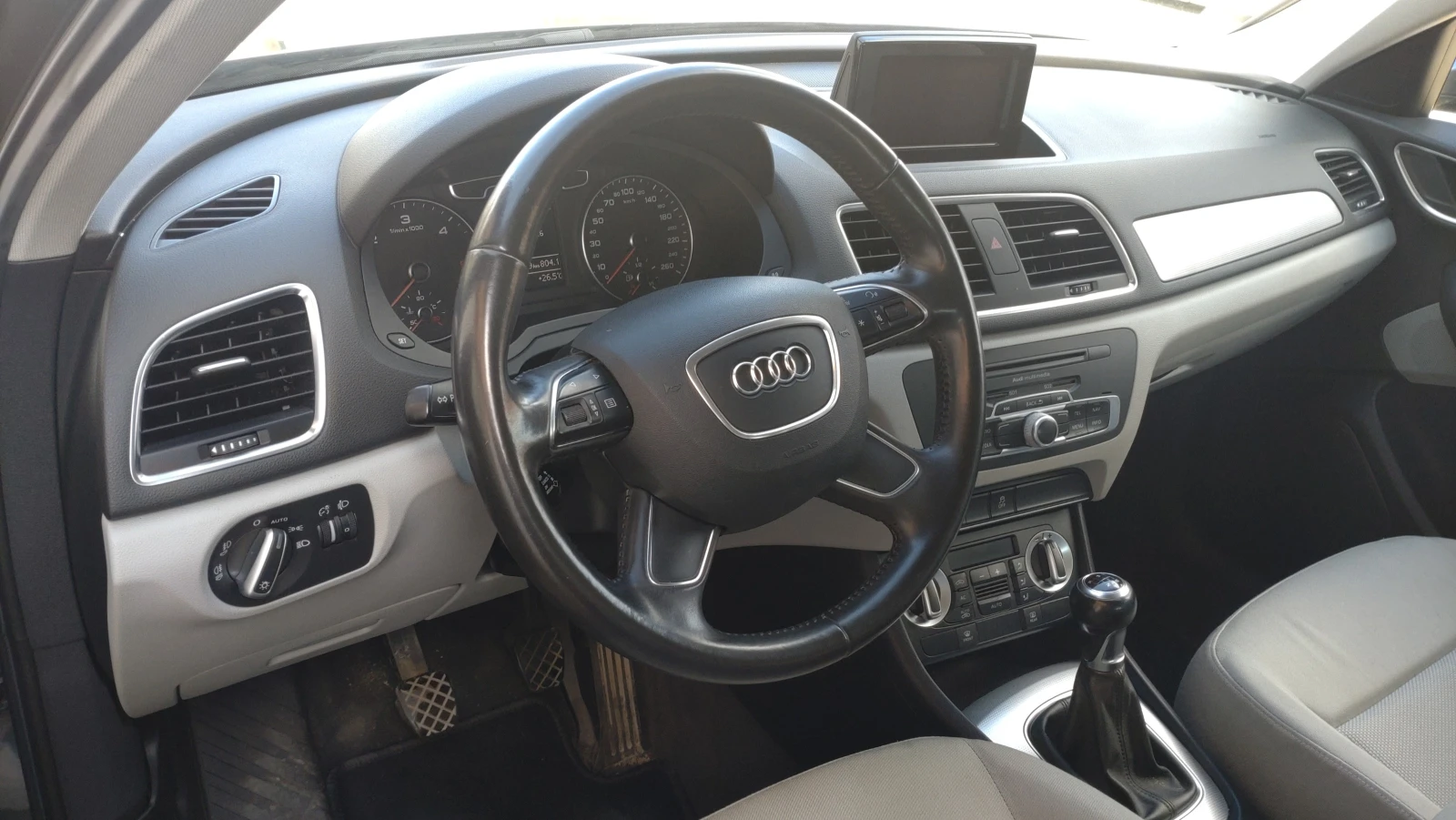 Audi Q3 2.0TDI, снимка 4 - Автомобили и джипове - 56103865