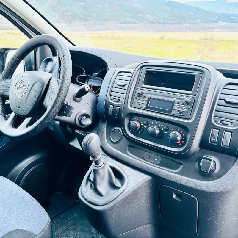 Opel Vivaro MAXI, снимка 13 - Бусове и автобуси - 53263736