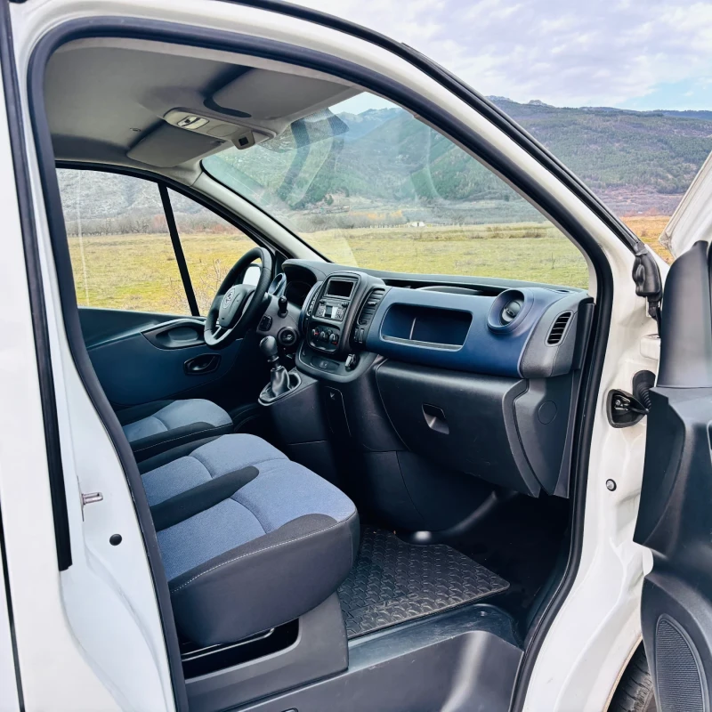 Opel Vivaro MAXI, снимка 11 - Бусове и автобуси - 53263736