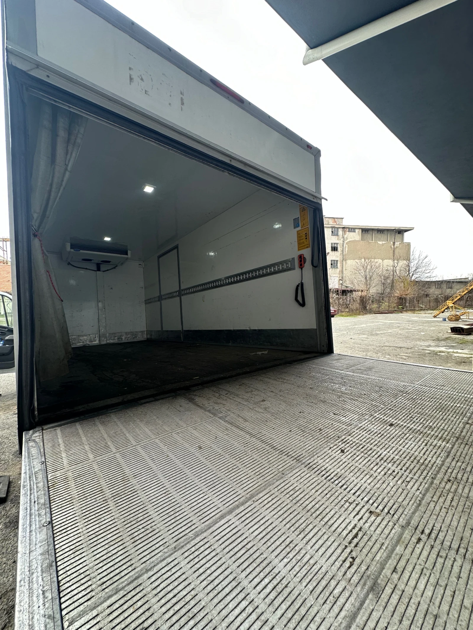 Opel Movano ПАДАЩ БОРД + ТОК - изображение 3