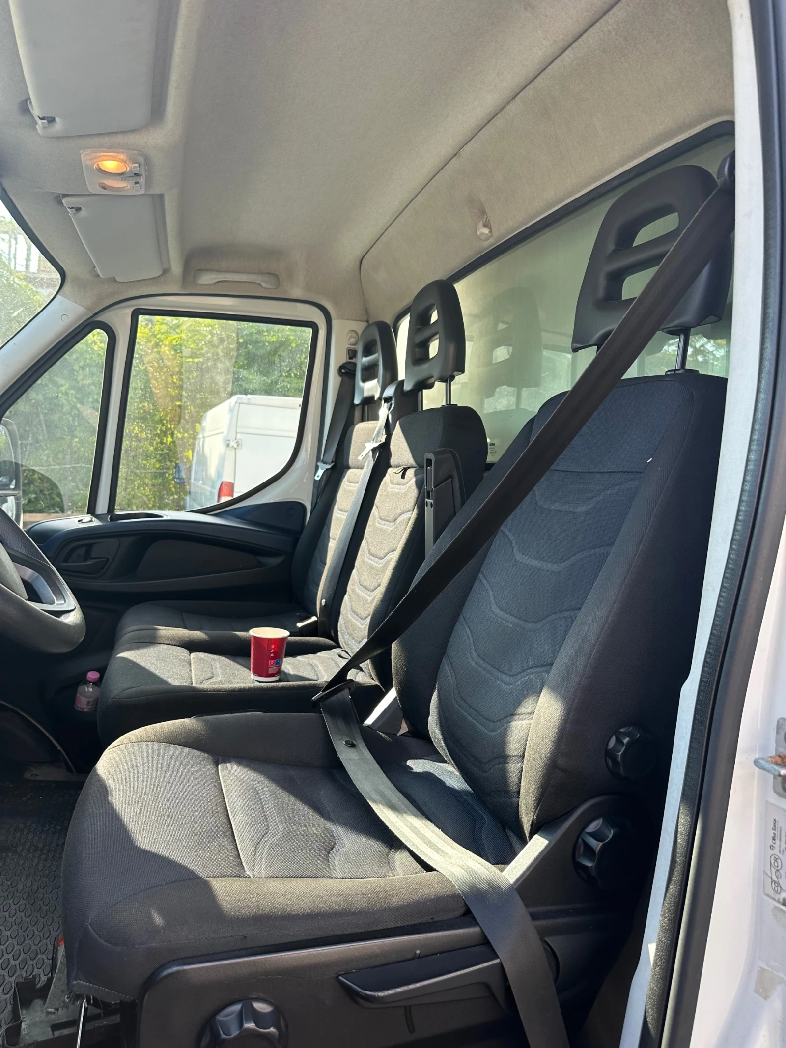 Iveco Daily ПАДАЩ БОРД / HI MATIC / 8ПАЛ, снимка 4 - Бусове и автобуси - 53366865