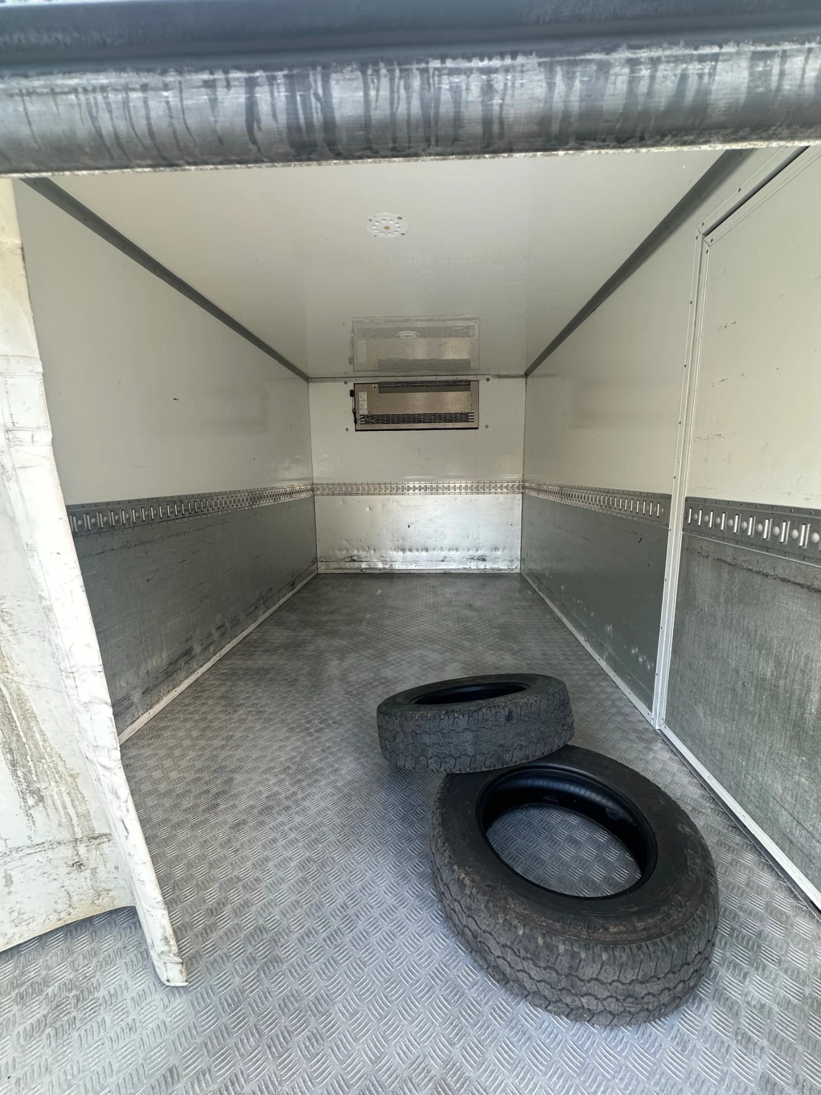 Iveco Daily ПАДАЩ БОРД / HI MATIC / 8ПАЛ, снимка 7 - Бусове и автобуси - 53366865