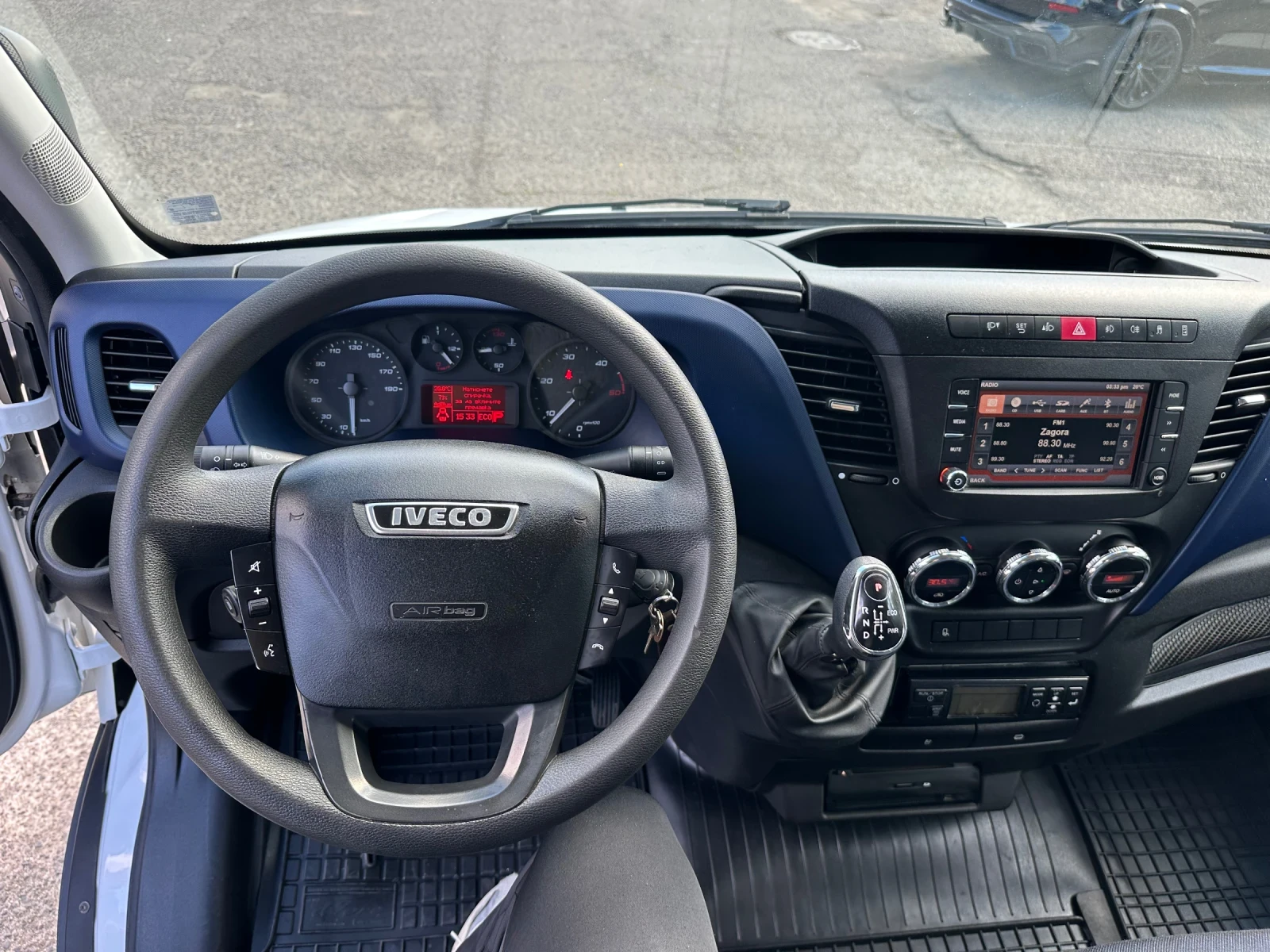 Iveco Daily ПАДАЩ БОРД / HI MATIC / 8ПАЛ, снимка 8 - Бусове и автобуси - 53366865