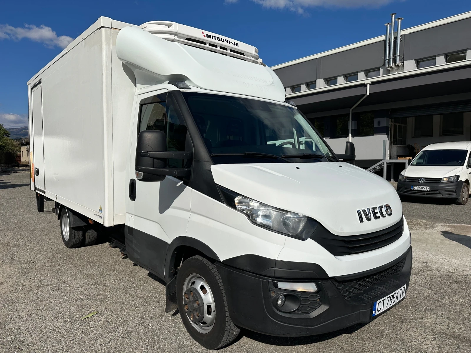 Iveco Daily ПАДАЩ БОРД / HI MATIC / 8ПАЛ, снимка 2 - Бусове и автобуси - 53366865