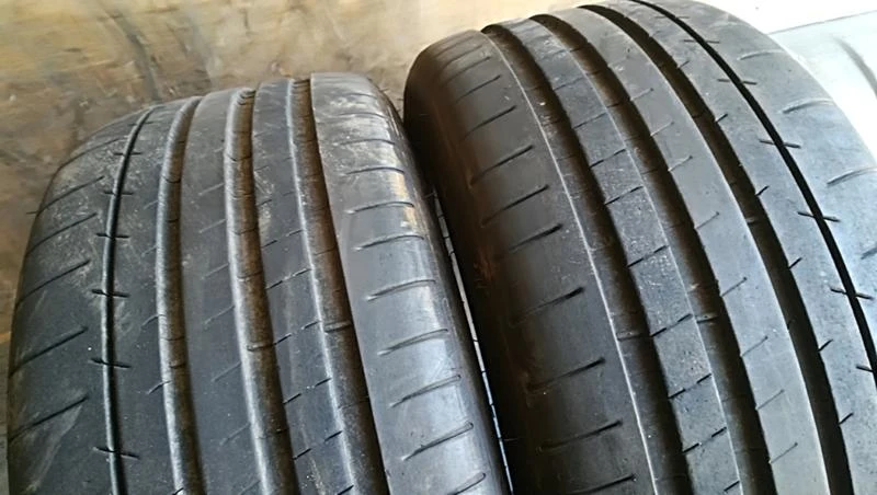 Гуми Летни 225/40R18, снимка 2 - Гуми и джанти - 25611858