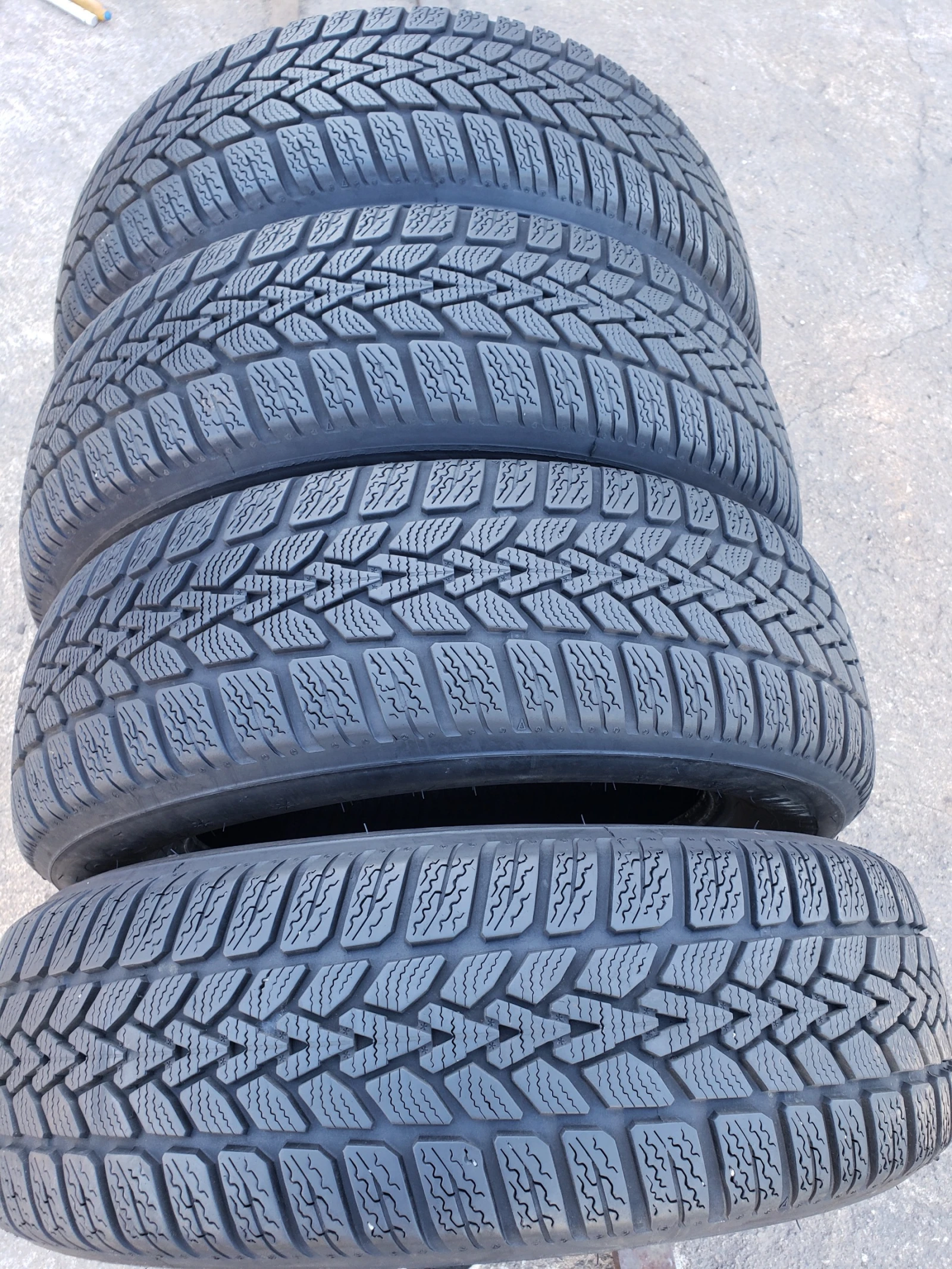 Гуми Зимни 185/65R15, снимка 4 - Гуми и джанти - 56001661