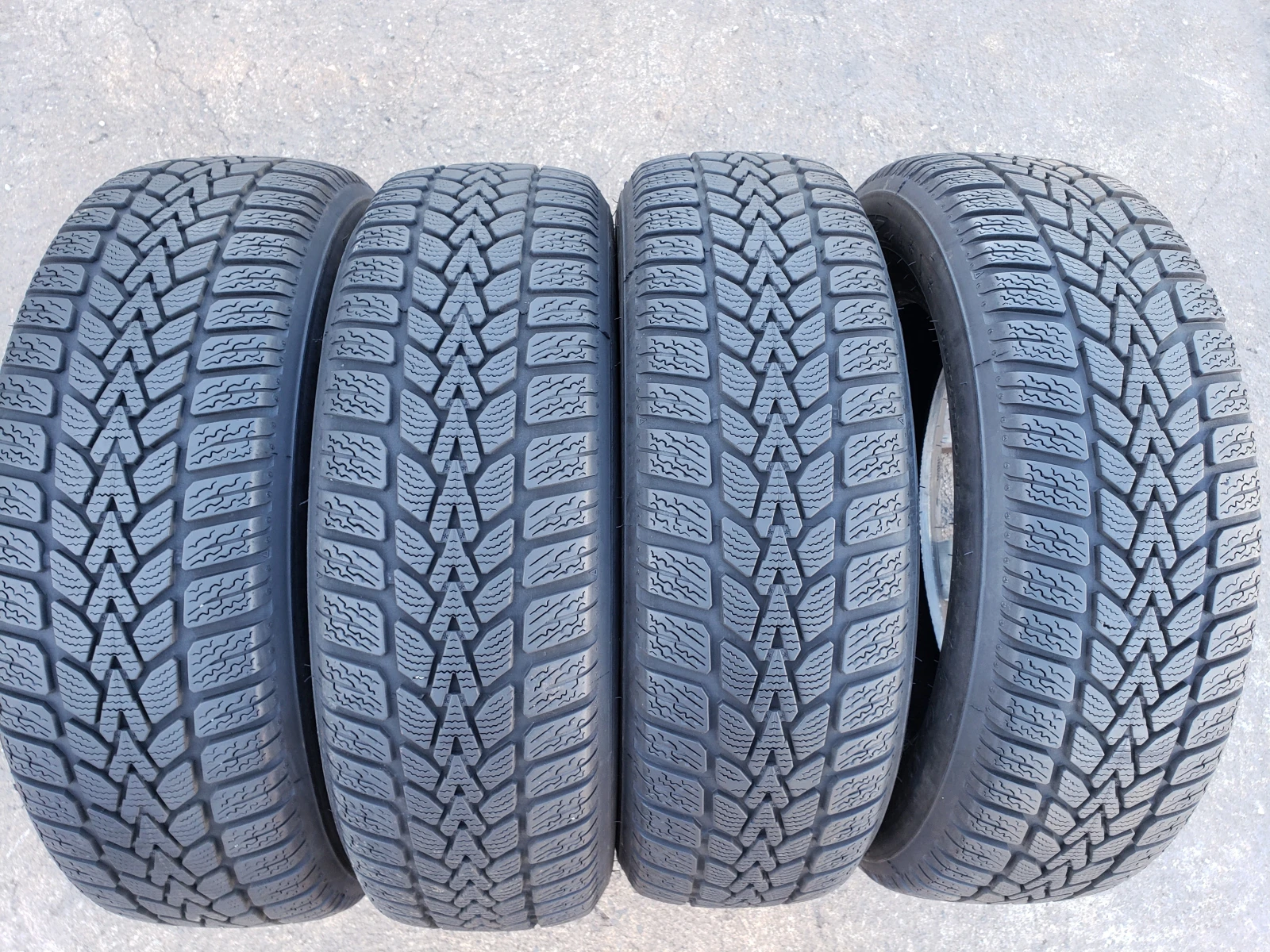 Гуми Зимни 185/65R15, снимка 2 - Гуми и джанти - 56001661