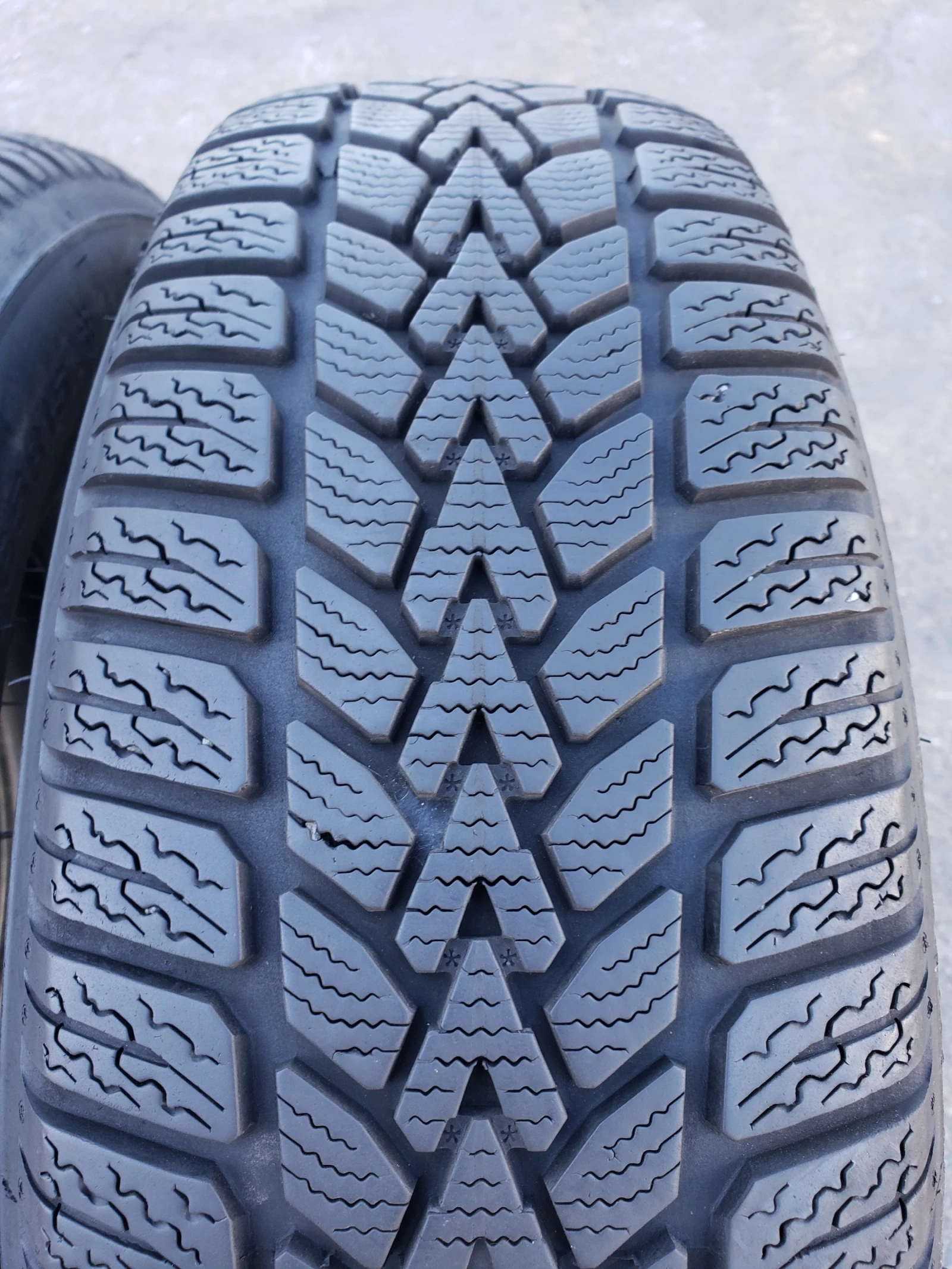Гуми Зимни 185/65R15