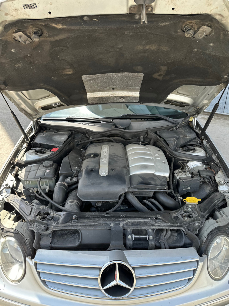 Mercedes-Benz CLK 270, снимка 15 - Автомобили и джипове - 46020547