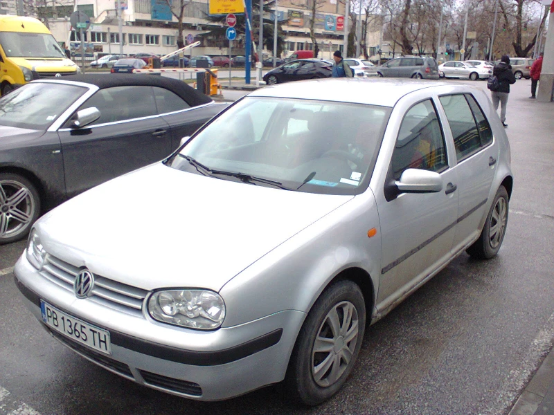 VW Golf 4* * КЛИМАТИК* * , снимка 2 - Автомобили и джипове - 49248528