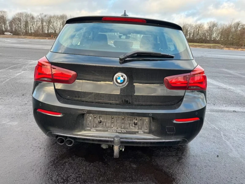 BMW 120 Lim 2.0d Aut. 190PS Edition Sport Shadow DK, снимка 16 - Автомобили и джипове - 53138014