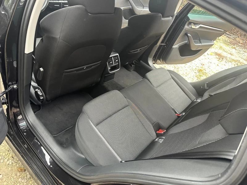 Skoda Octavia, снимка 12 - Автомобили и джипове - 53162943