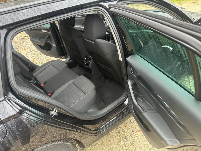 Skoda Octavia, снимка 13 - Автомобили и джипове - 53162943