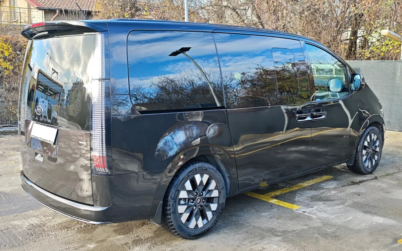 Hyundai Staria Premium, снимка 13 - Автомобили и джипове - 53393162