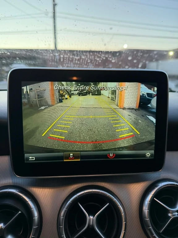 Mercedes-Benz CLA * 250 * CARFAX * БЕЗ ПЪРВОНАЧАЛНА ВНОСКА, снимка 10 - Автомобили и джипове - 52973019