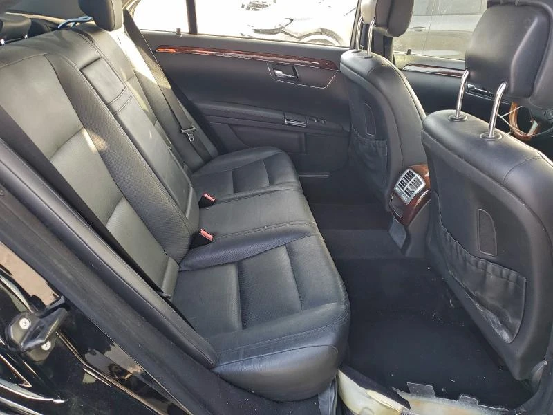 Mercedes-Benz S 550 5.5L V8* CARFAX*  - изображение 10