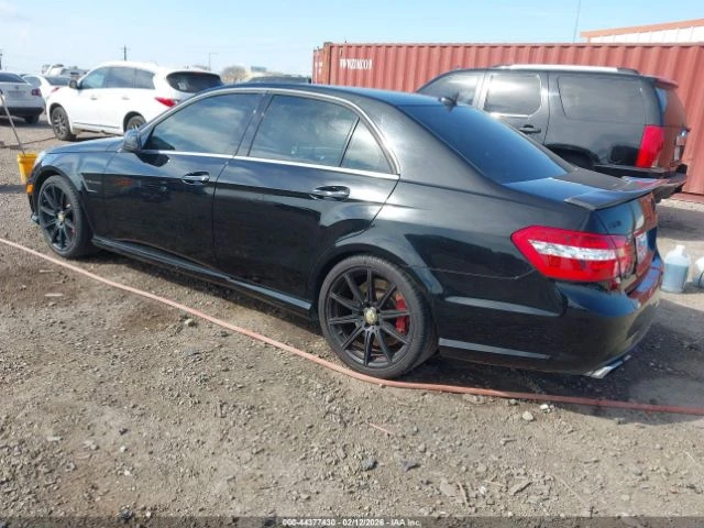 Mercedes-Benz E 63 AMG КОжа* Подгрев* Обдухване* Кейлес* Blind Spot* , снимка 3 - Автомобили и джипове - 53935660