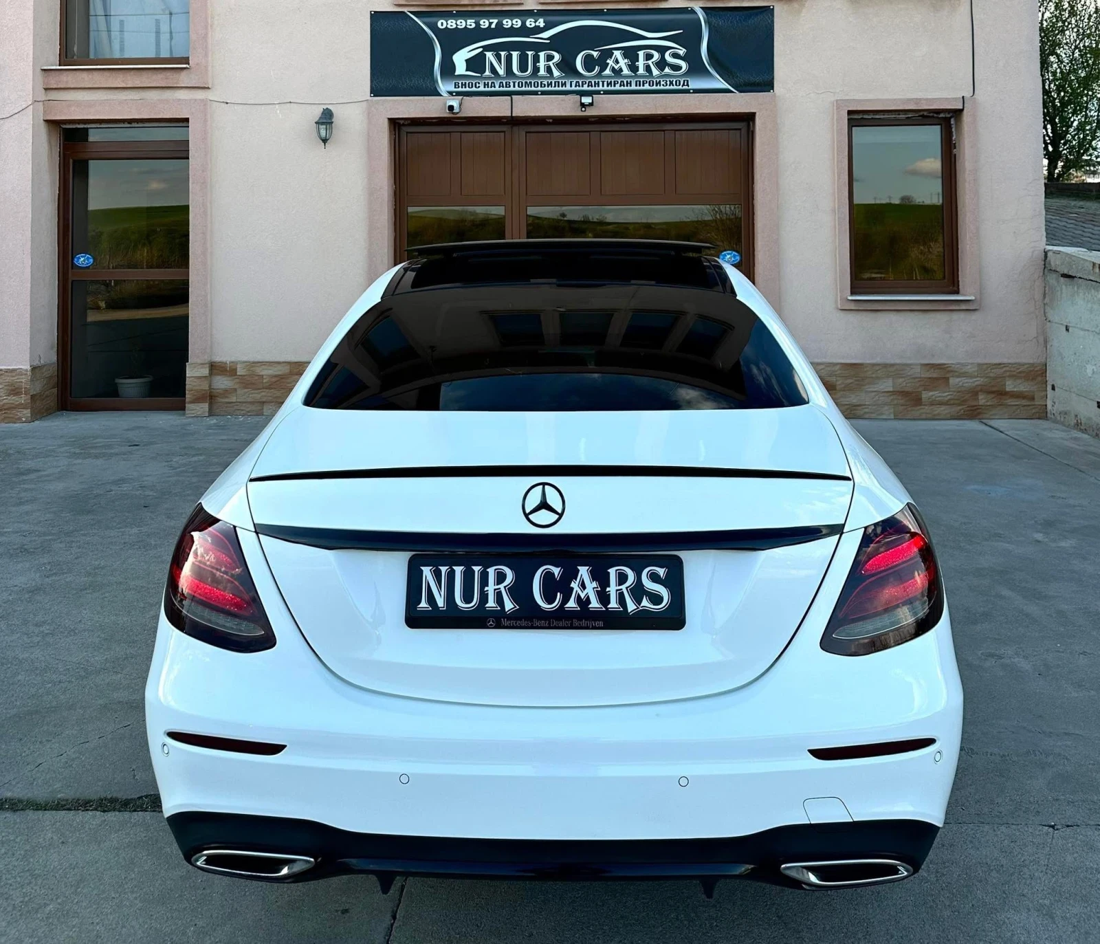 Mercedes-Benz E 350 AMG/9G-TRONIC/PANORAMA/BURMESTER/БЯЛА ПЕРЛА/ - изображение 4