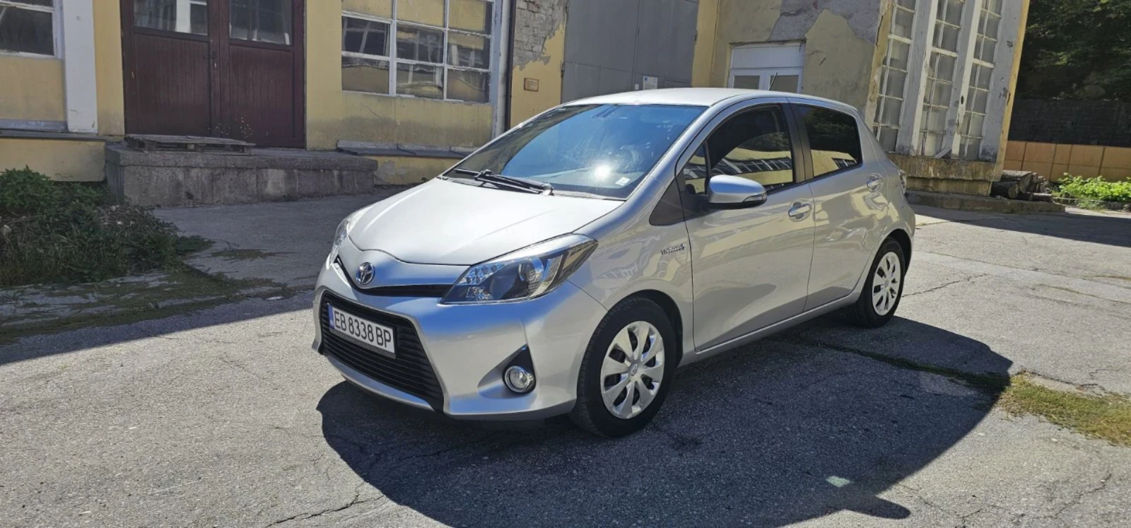 Toyota Yaris 1.5 Hybrid  - изображение 3