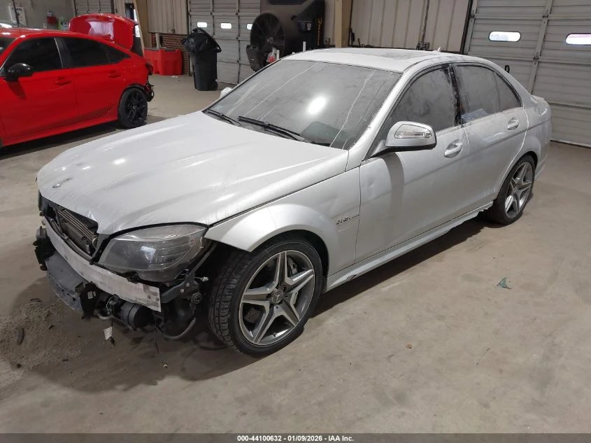 Mercedes-Benz C 63 AMG 2009 MERCEDES-BENZ C 63 AMG - изображение 4
