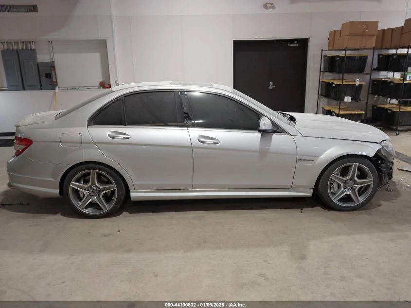 Mercedes-Benz C 63 AMG 2009 MERCEDES-BENZ C 63 AMG - изображение 5