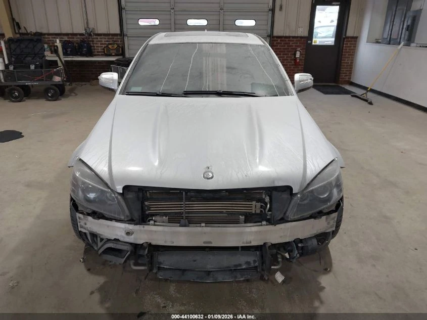 Mercedes-Benz C 63 AMG 2009 MERCEDES-BENZ C 63 AMG - изображение 2