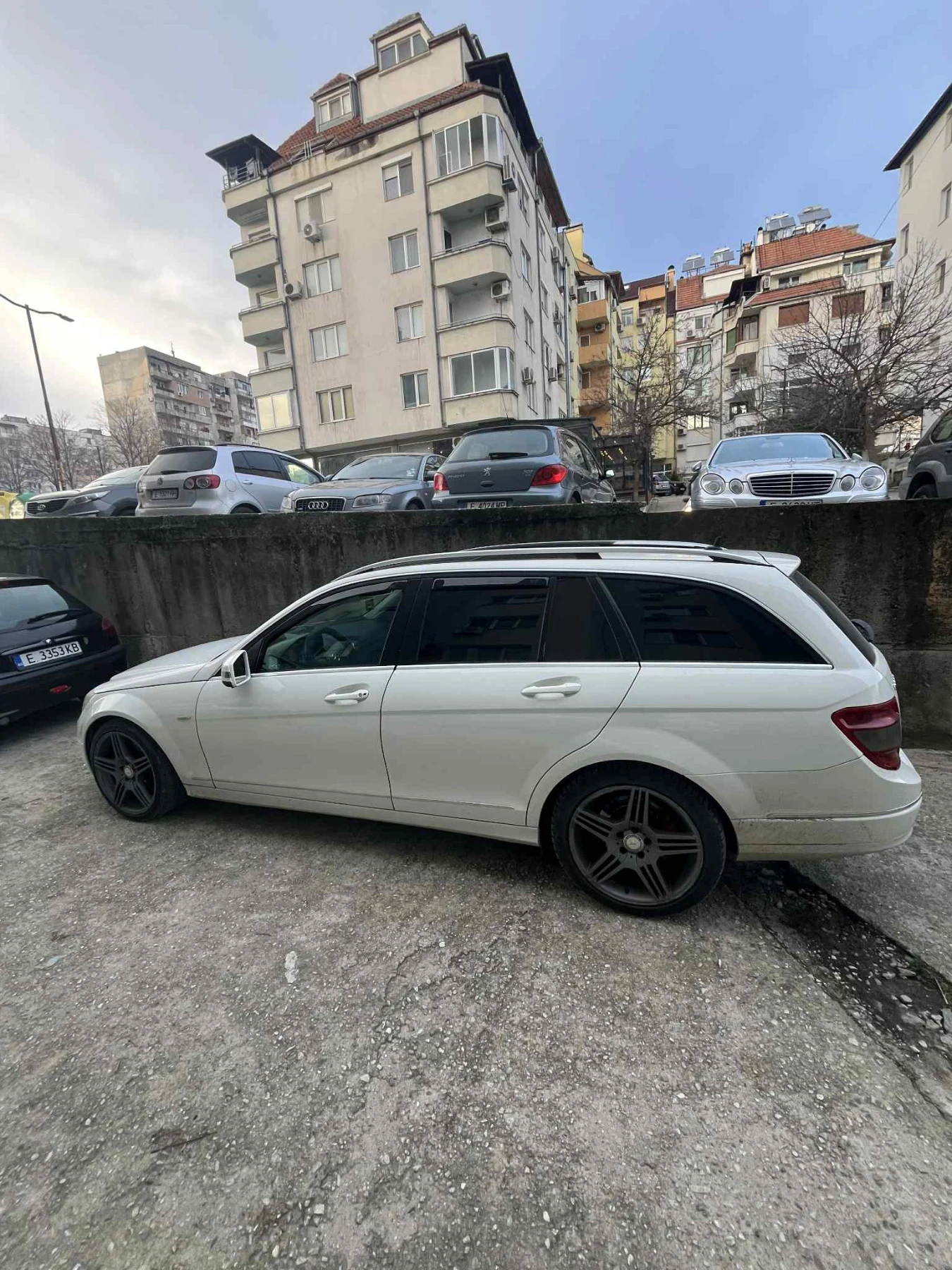 Mercedes-Benz C 220, снимка 4 - Автомобили и джипове - 53801484