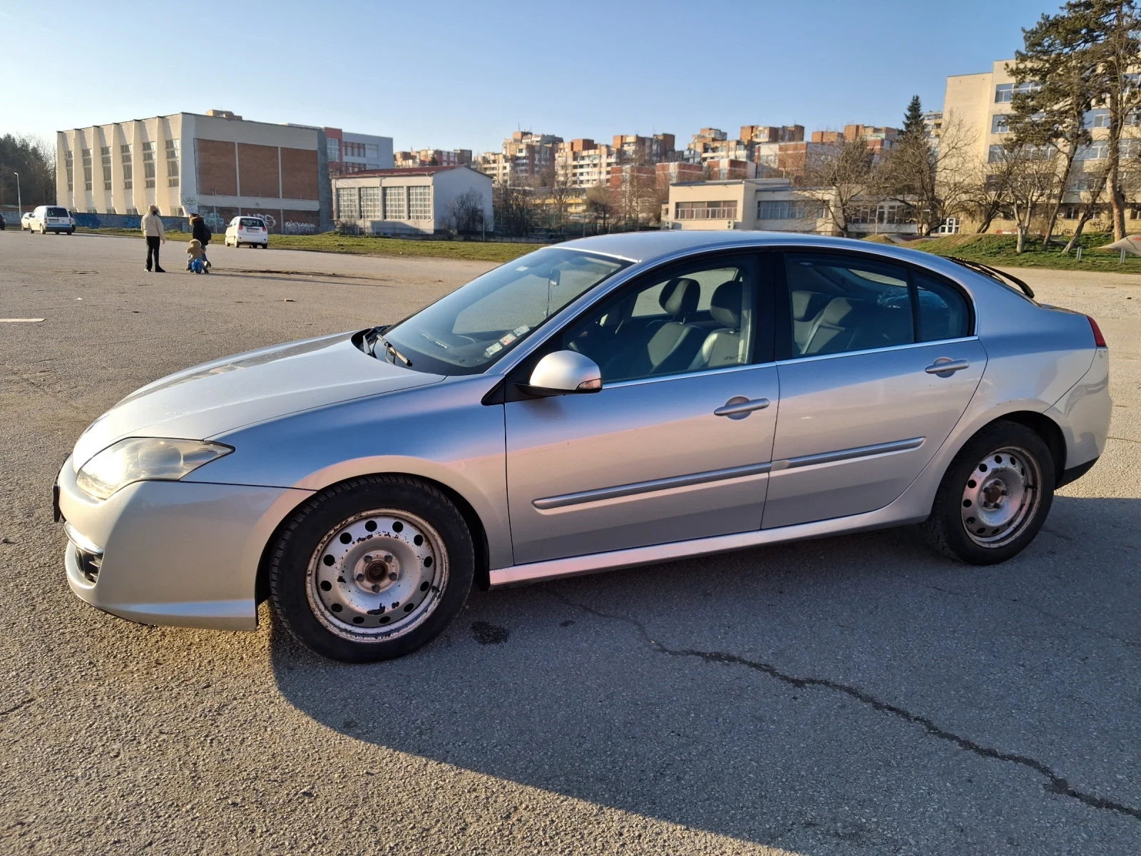 Renault Laguna 2.0 DCI, снимка 14 - Автомобили и джипове - 53841863