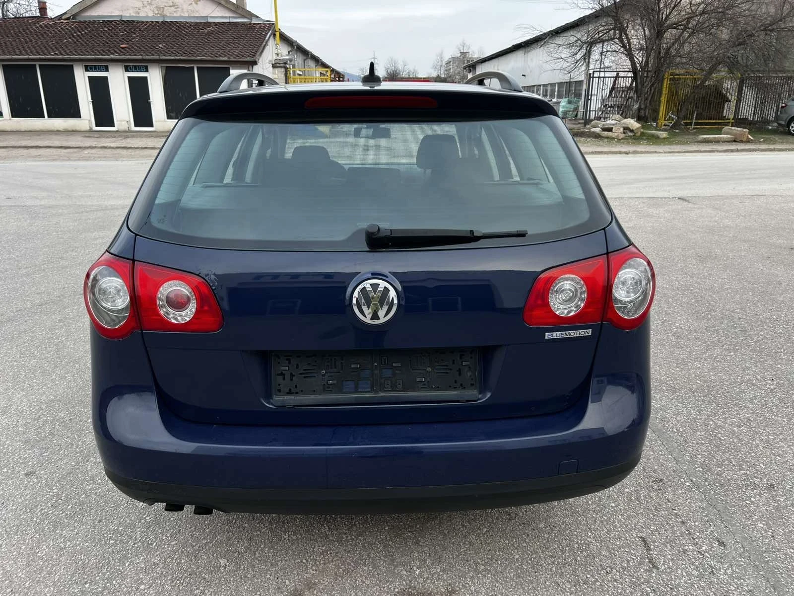 VW Passat 1.9 105.кс * * климатик LUEMOTION, снимка 5 - Автомобили и джипове - 53859627