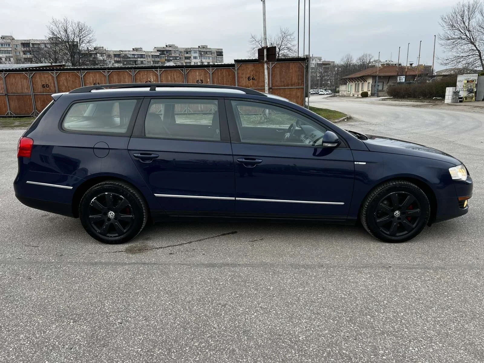 VW Passat 1.9 105.кс * * климатик LUEMOTION, снимка 8 - Автомобили и джипове - 53859627