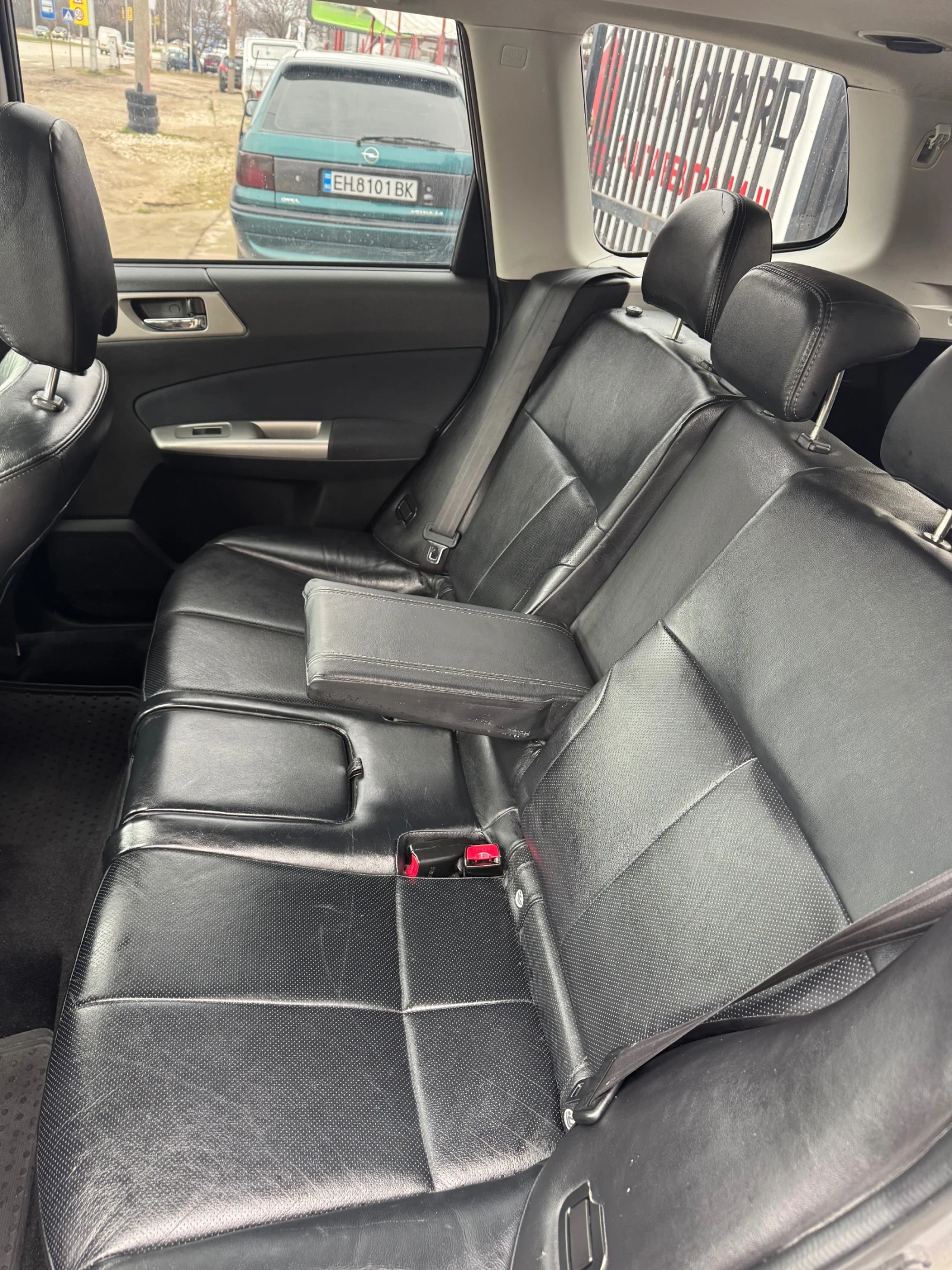 Subaru Forester 2.5 XT Швейцария Full  ТОП, снимка 14 - Автомобили и джипове - 53935585