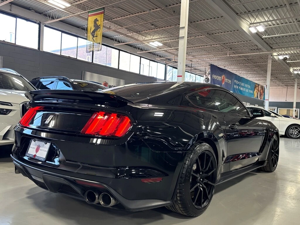 Ford Mustang Shelby GT35 ALCANTAR С РЕГИСТРАЦИЯ И АВТОКРЕДИТ, снимка 5 - Автомобили и джипове - 53990379