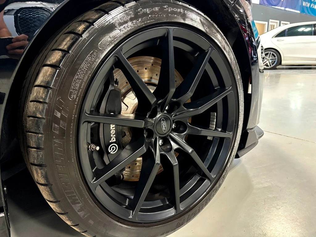 Ford Mustang Shelby GT35 ALCANTAR С РЕГИСТРАЦИЯ И АВТОКРЕДИТ, снимка 8 - Автомобили и джипове - 53990379