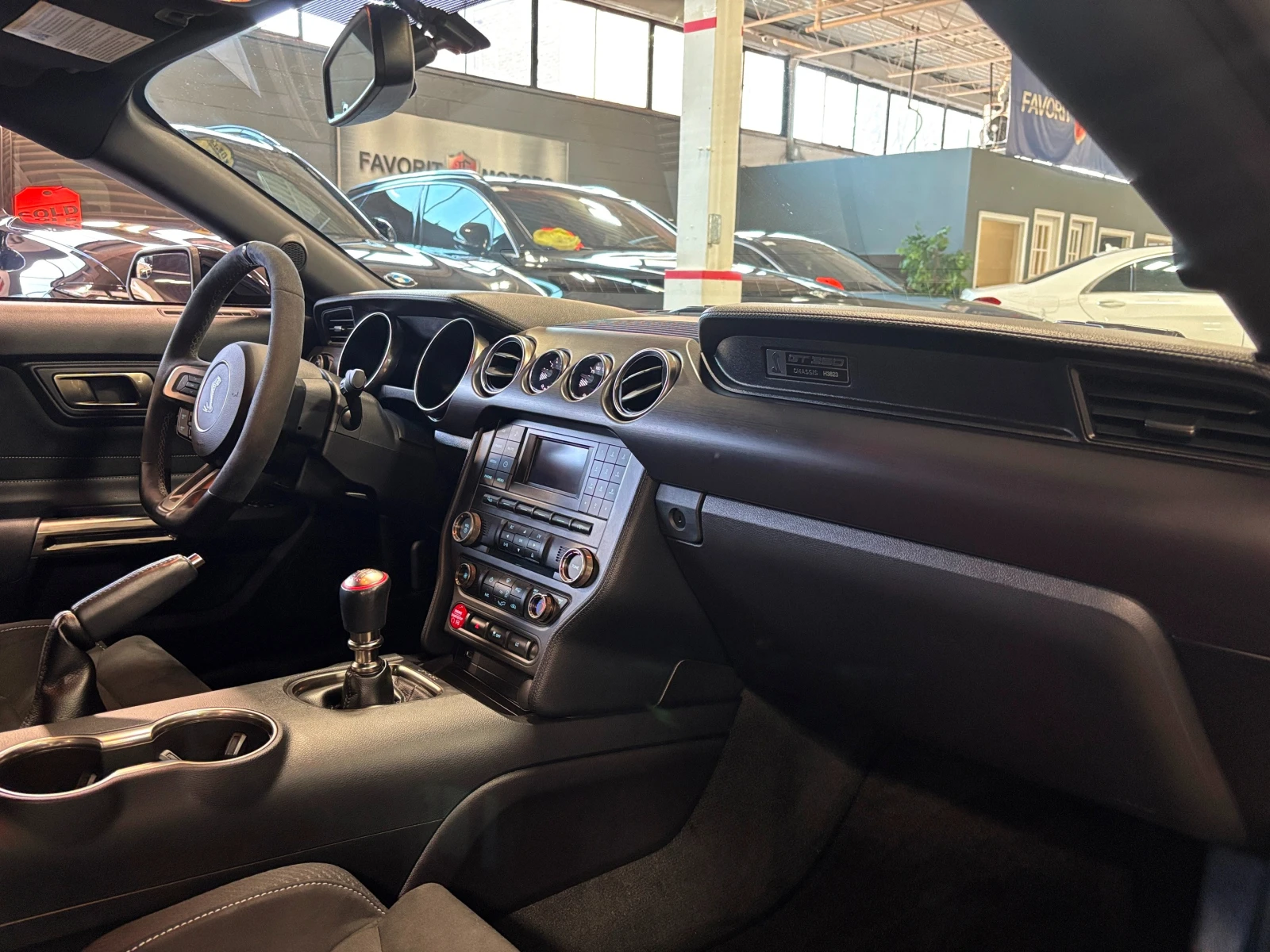 Ford Mustang Shelby GT35 ALCANTAR С РЕГИСТРАЦИЯ И АВТОКРЕДИТ, снимка 12 - Автомобили и джипове - 53990379