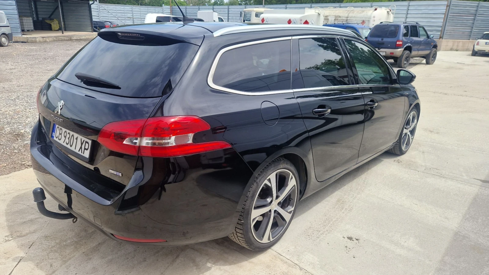 Peugeot 308 308 T9 1.6blueHdi Евро 6B, снимка 3 - Автомобили и джипове - 54403823